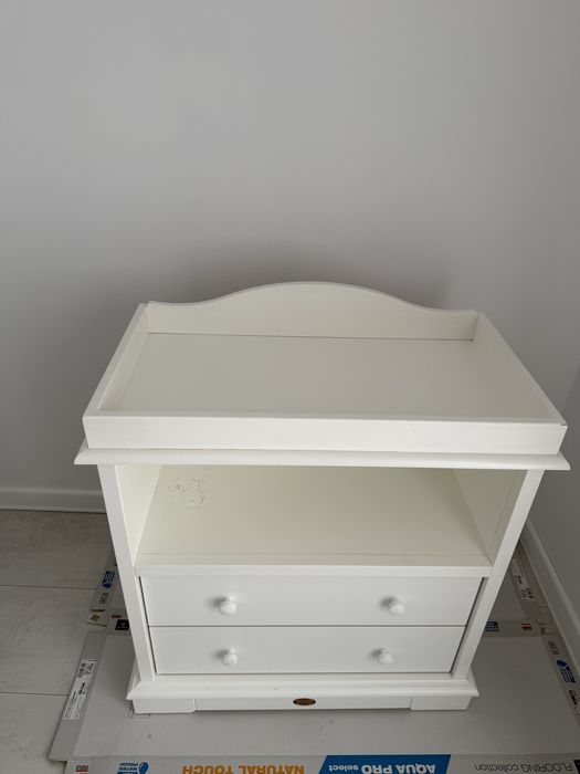 vand mobilier din lenn masiv , camera copil . cumparat de la  Mothercare .