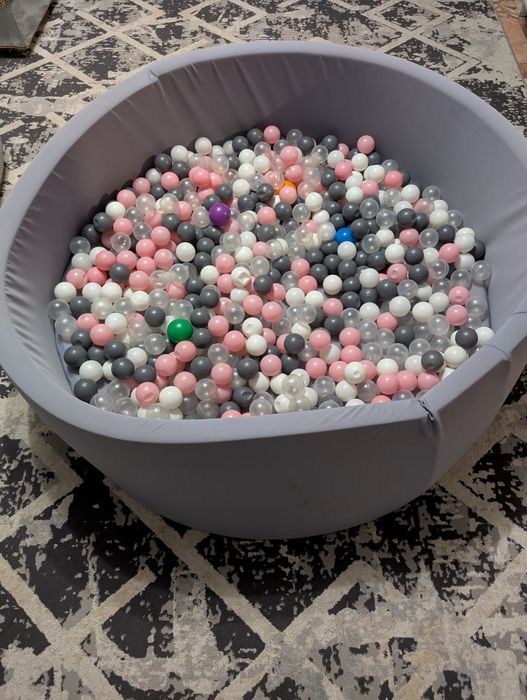 Продам детский сухой бассейн