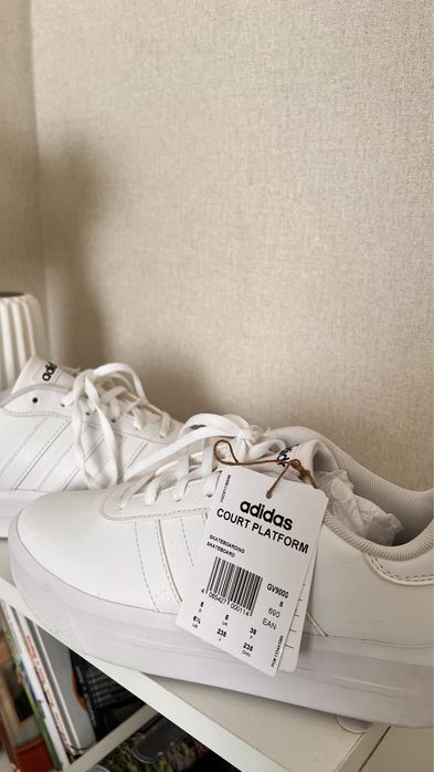 Оригинал кроссовки адидас