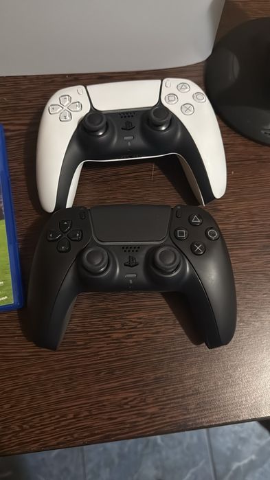 PS5-SILM cu disc 825GB