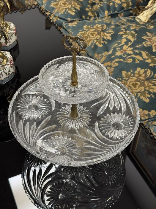 Fructiera etajata din bronz si cristal