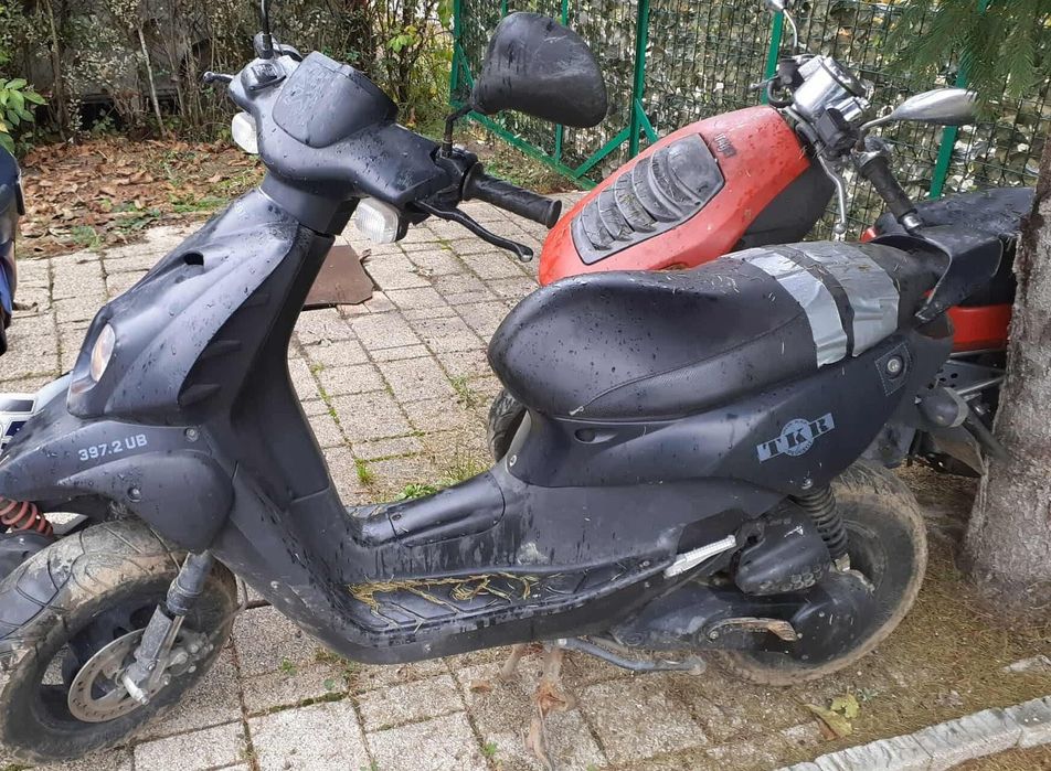 Scuterul este funcționabil fac și unele schimburi
