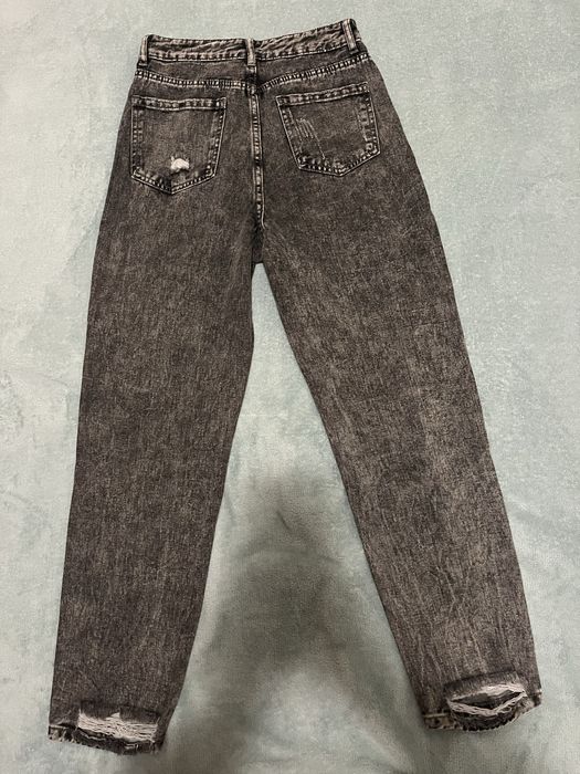 Тъмно сиви дънки