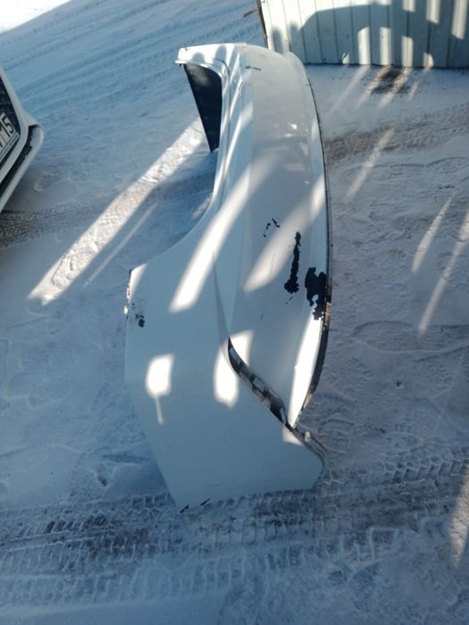 Продам бампер хендай акцент