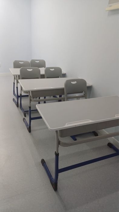 Парта, орындық сатылады, 30000 теңге(парта + 2 орындық)