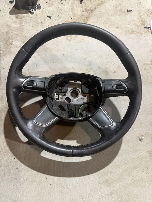 Audi Q7 2013 година Мулти Волан