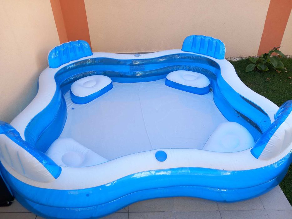 Надуваем басейн 239х239х66 см
