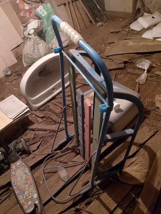 Санка со спинкой продается