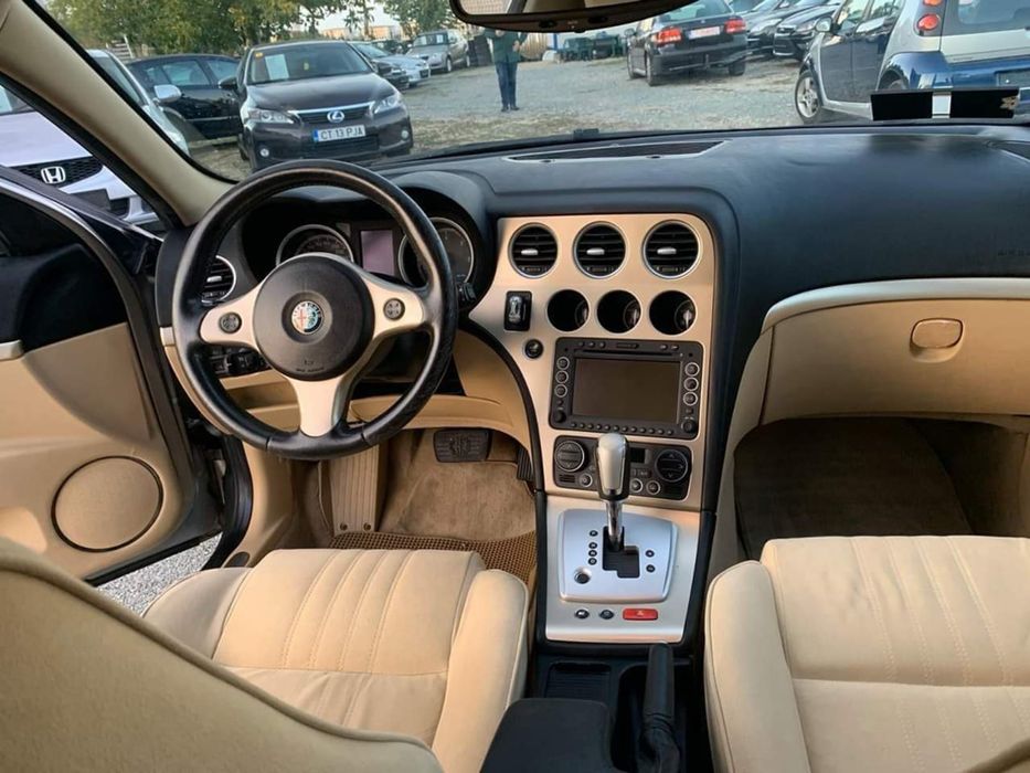 Vând Alfa Romeo 159