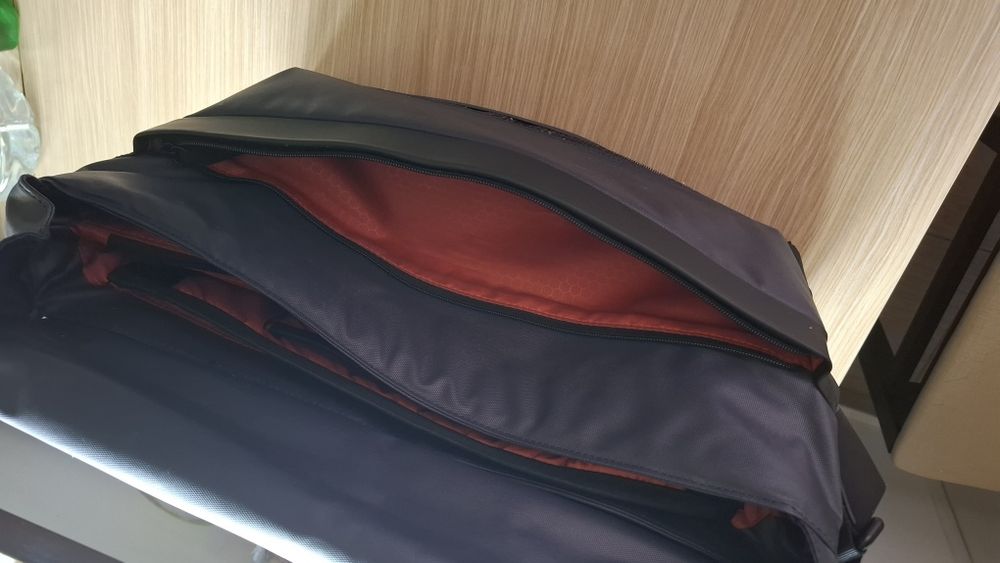 Geanta umar/laptop Roncato