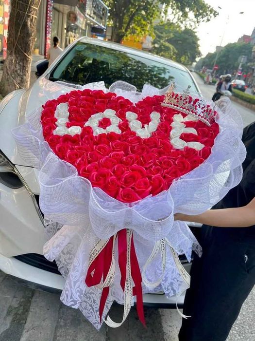 Гигантски букети от Вечни Рози !