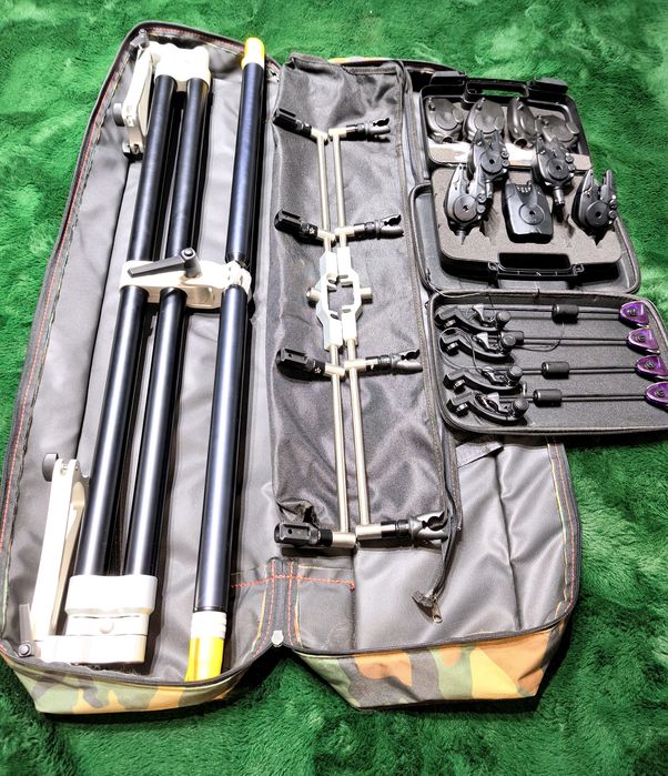 Rod Pod Dayko Compact Pod Argintiu / Negru + 4 avertizori + statie Fox