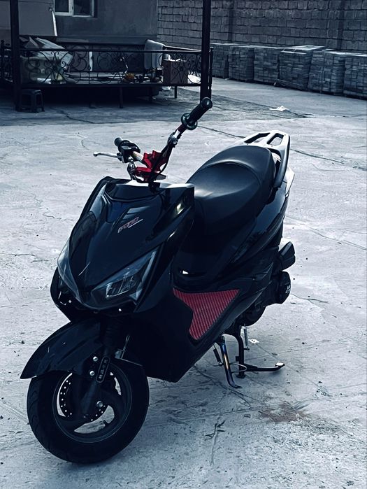 М8 pro минус толька пластик