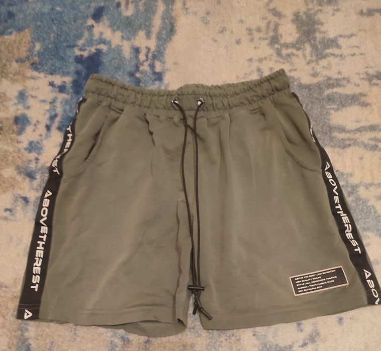 Мъжки спортни къси панталони - Above the rest размер М, без забележки