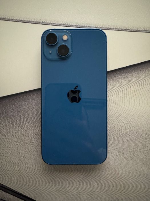Iphone 13 BLUE / като нов / 90% батерия
