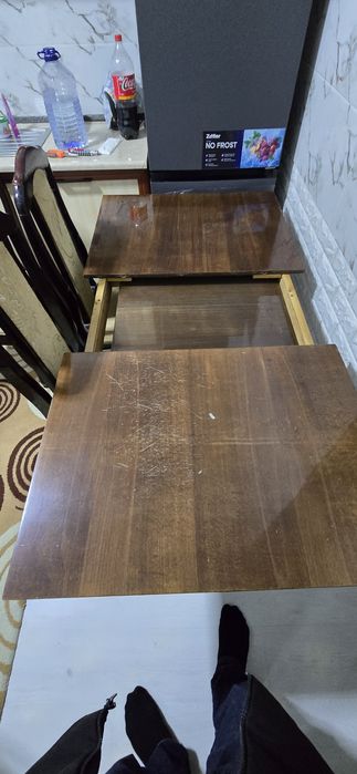 Раскладной стол и 6 стульев