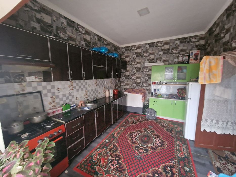 Срочни сотилади  ховли 8сотих