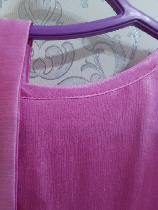 Продам платья розовое для девочек