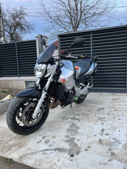 Suzuki GSR600 2006