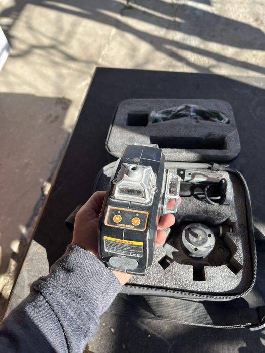 Подавам лазарен нивелир Deko 3D