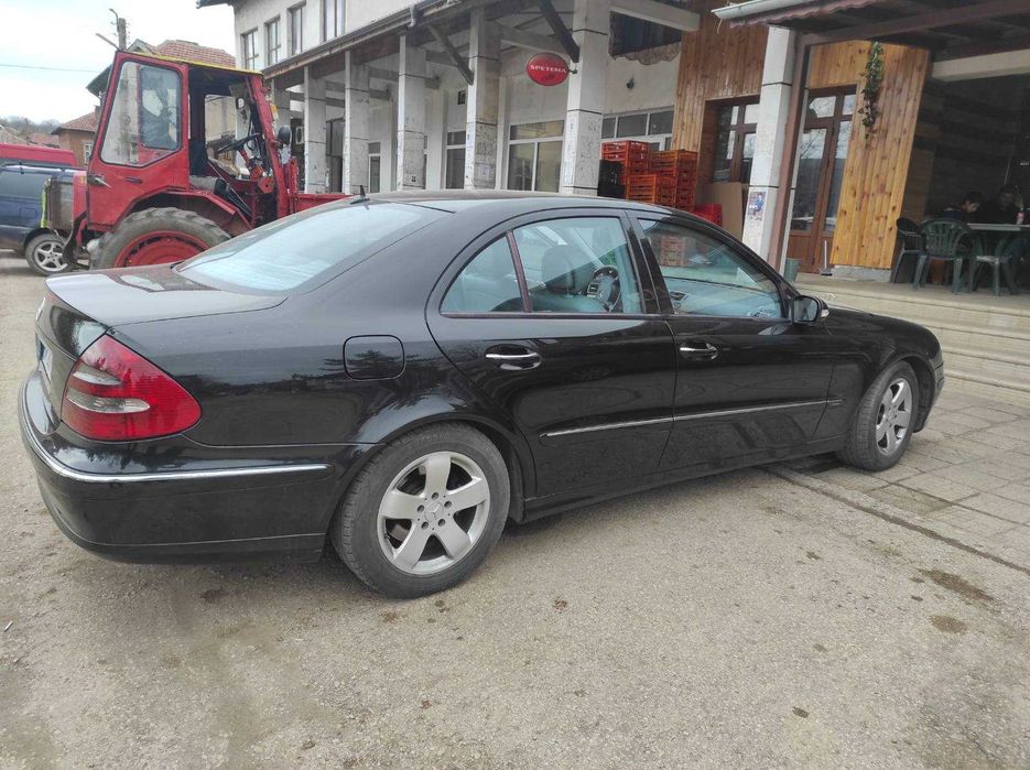 Mercedes-Benz E 220