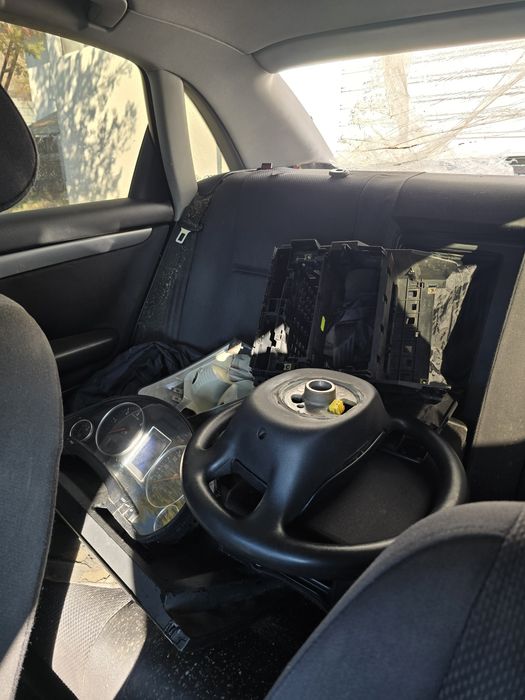 А4 б6 1.9тди на части