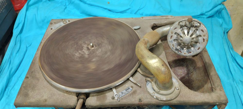 патефон антиквар  граммофон