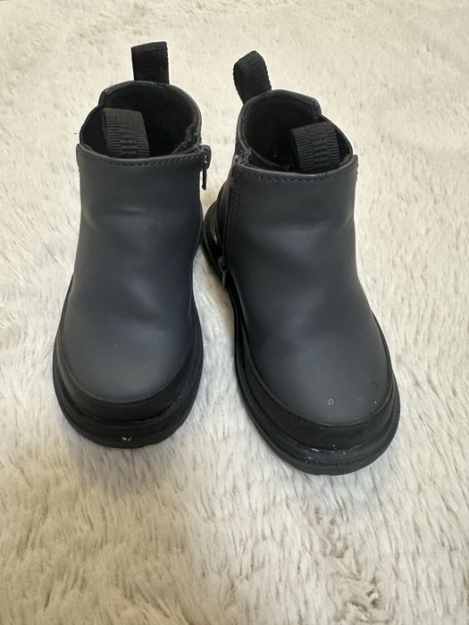 Обувки zara за бебе