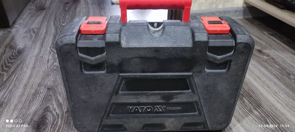 Шуруповёрт YATO 18V