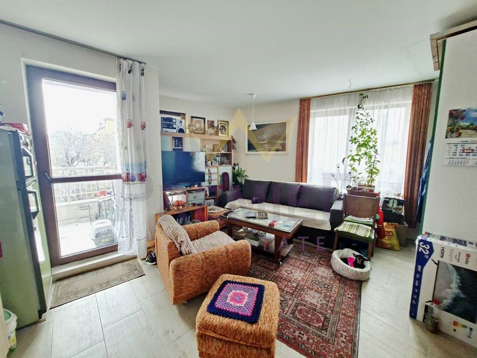 Продава се Двустаен апартамент в Варна, Колхозен пазар - 63 кв.м за 1101 €/кв.м - Снимка #2