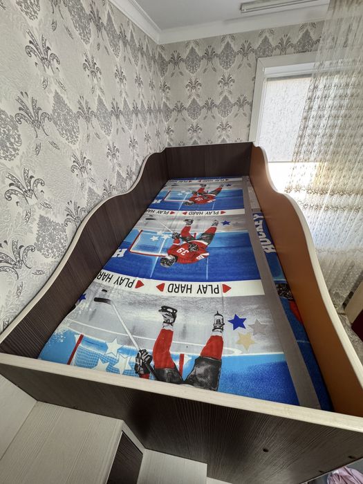 Двухъярусная кровать