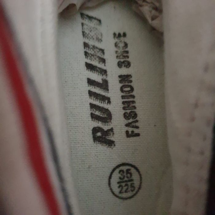 Продаются кеды подростковые