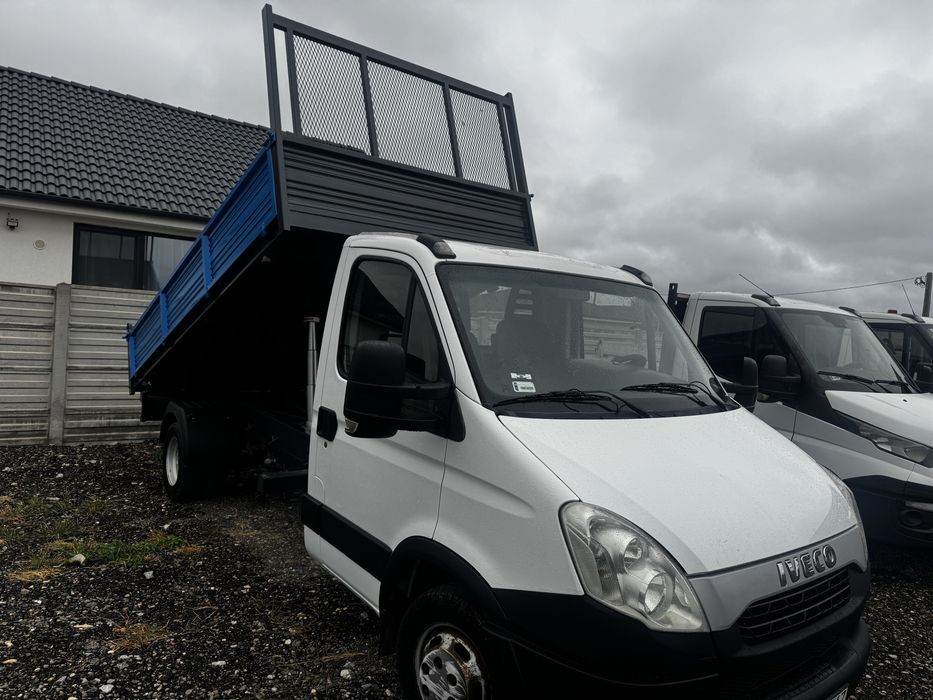 Iveco basculabil pe 3 parti