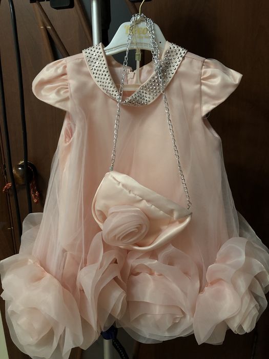 Продам платье на девочку