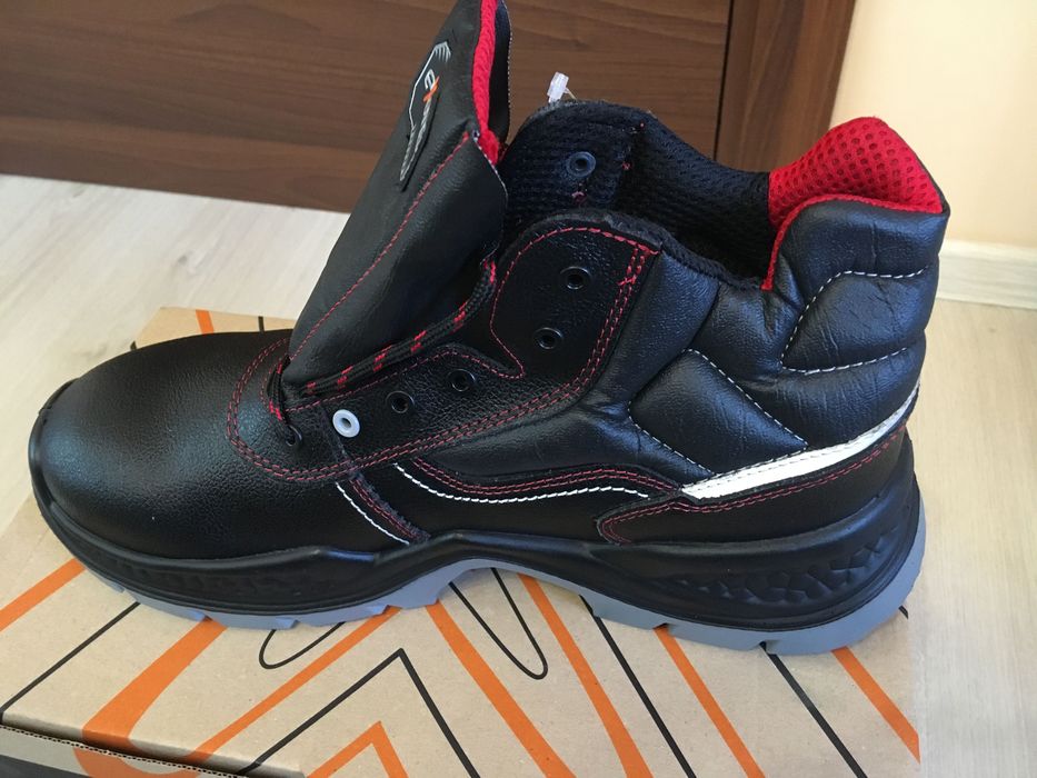 Работни обувки 43 номер