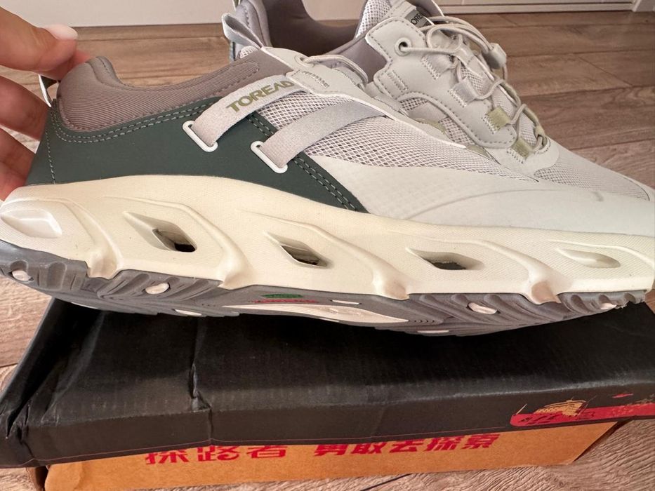 Продаю кроссовки