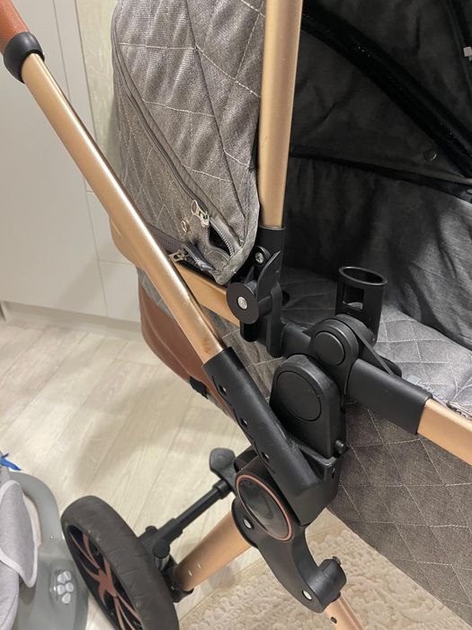 Продам детскую коляску