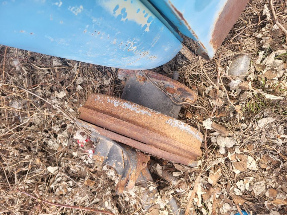 Продам запчасти на зил 130