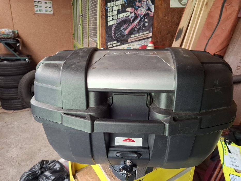 Topcase Givi/Kappa +placă