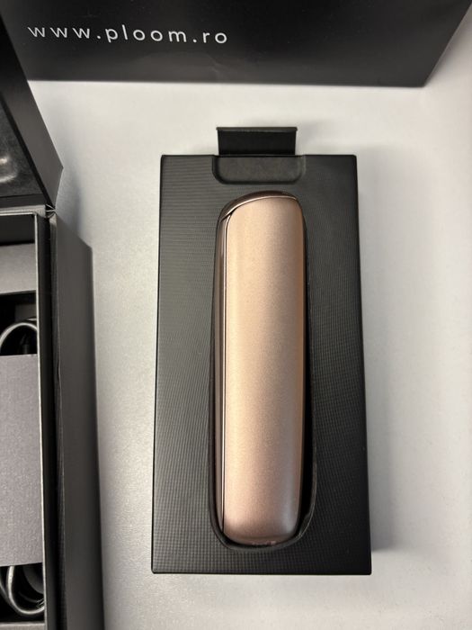 Aparat ploom Aura rose gold –  stare excelentă, folosit foarte puțin