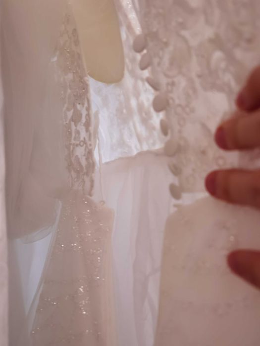 Булчинска рокля с етикет