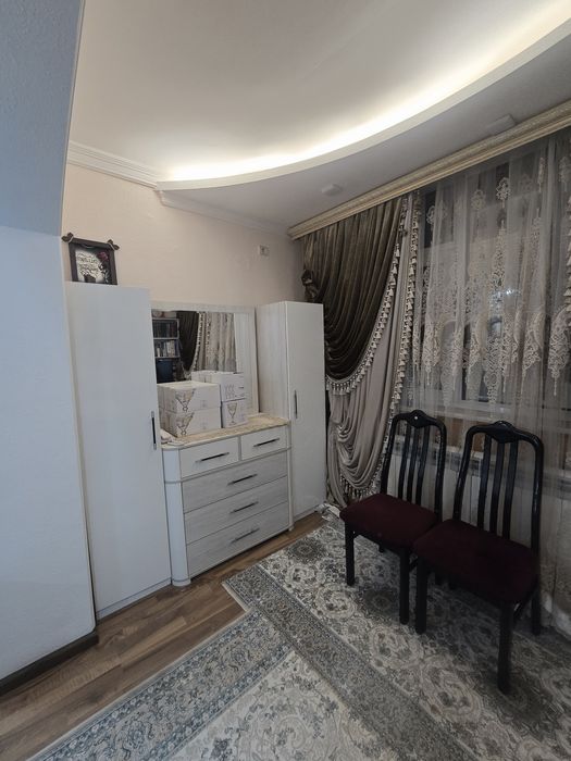 Novza mahalla 3xonali Kvartira SROCHNA Sotiladi!