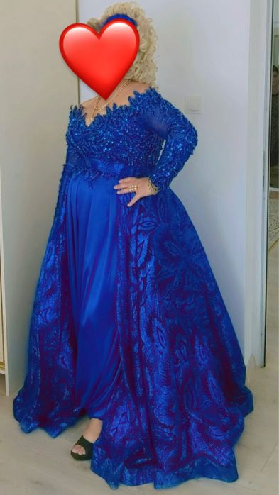 Продавам официални рокли – стил и елегантност