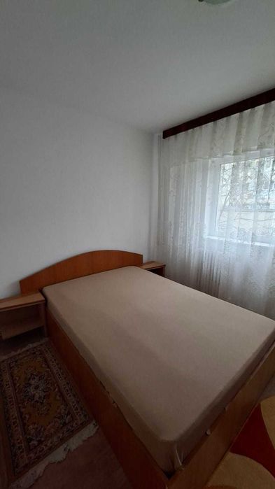 inchiriez apartament 2 camere zona Tatarasi-Metalurgie -350 EURO neg.