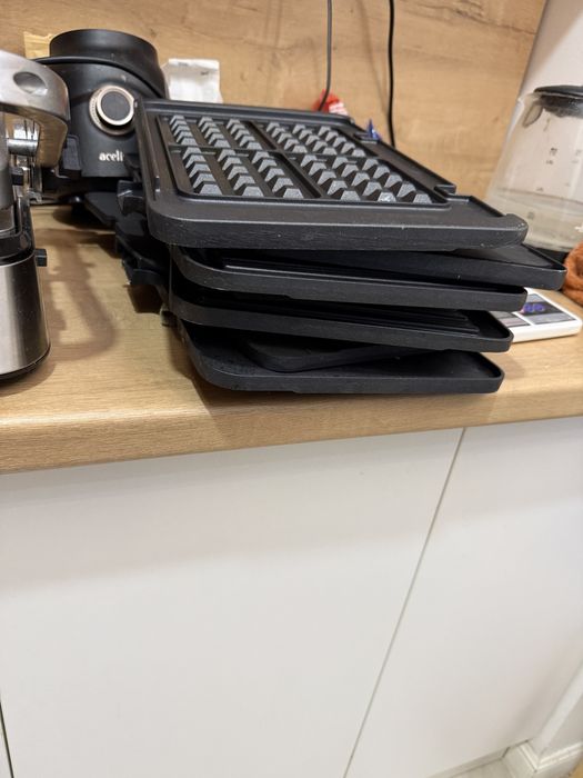 Продам гриль Delonghi 1030d