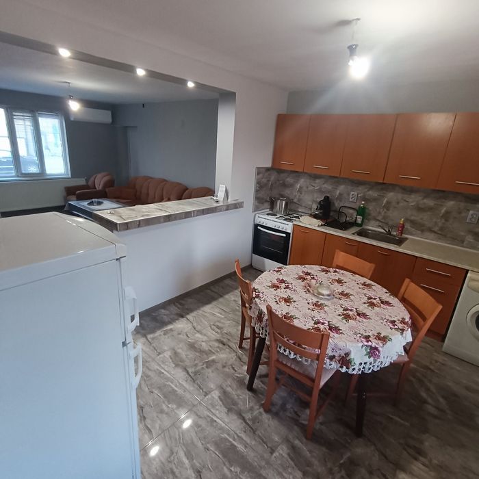 Дава се под наем Етаж от къща в София, Курило - 135 кв.м за 670 € - Снимка #3