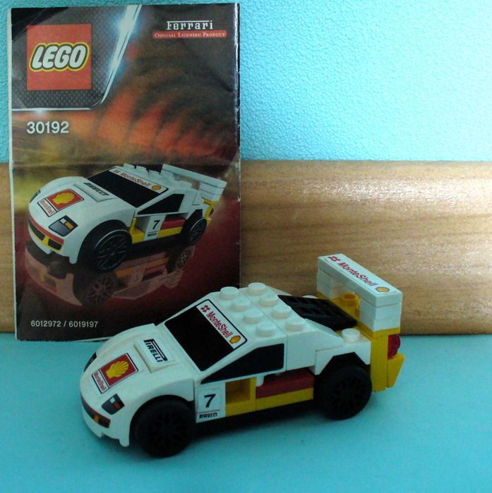 Lego Ferrari Shell V-Power® -2 серии колички+бензиновоз+аксесоари и МФ