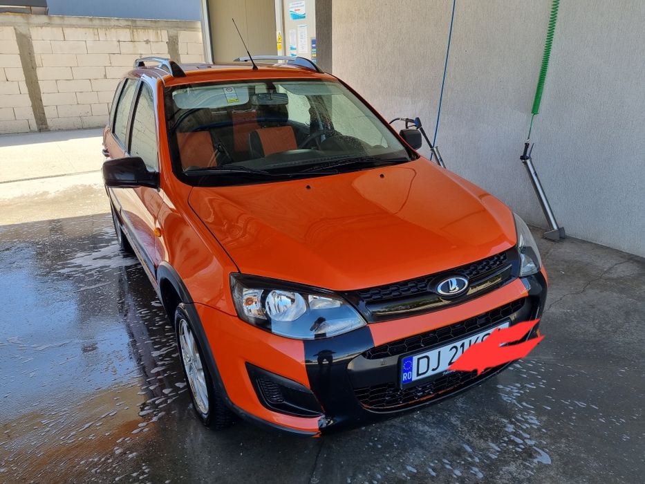 Inchiriez Lada Kalina 2017, 1.6 GPL pentru: glovo, tazz, wolt, uber, b