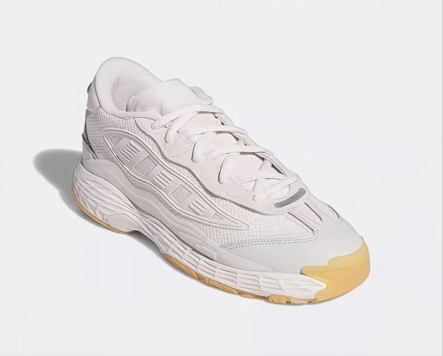 Продам кроссовки Адидас