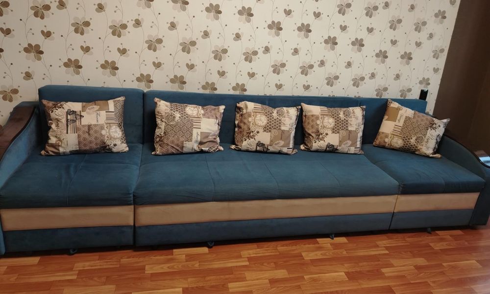 Продаю диван в хорошем состоянии